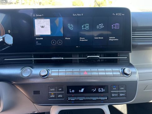 Used 2025 Hyundai Kona SEL image 21