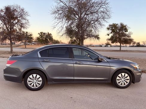Used 2011 Honda Accord LX image 47