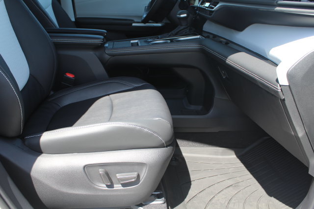 Certified 2026 Toyota Sienna XSE FWD image 24
