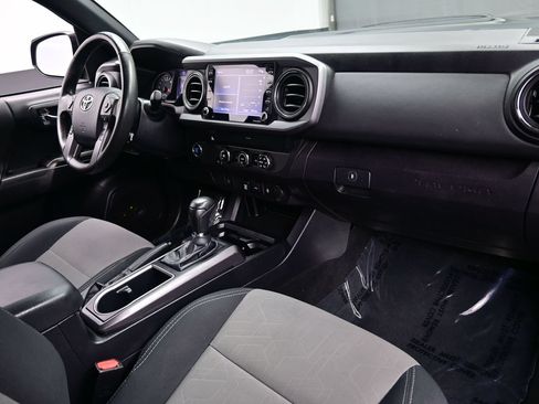 Used 2020 Toyota Tacoma TRD Sport RWD image 15