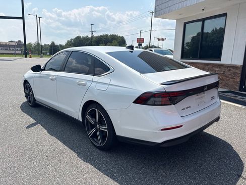 Used 2023 Honda Accord Sport image 5