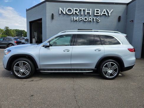 Used 2024 Mercedes-Benz GLS 450 4MATIC image 5