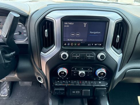 Used 2019 GMC Sierra 1500 SLT w/ SLT Premium Plus Package AWD/4WD image 16