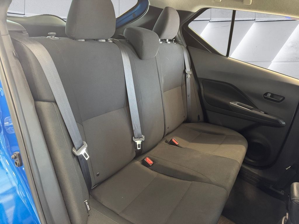 Used 2025 Nissan Kicks Play S FWD image 16