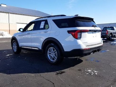 Certified 2025 Ford Explorer Active image 5