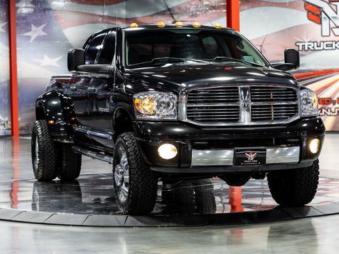 Used 2006 Dodge Ram 3500 Truck Laramie w/ Protection Group AWD/4WD image 9