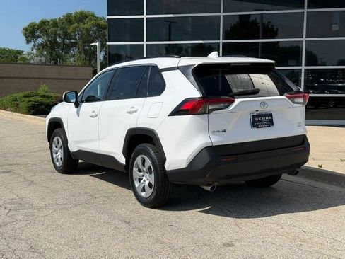 Used 2021 Toyota RAV4 LE AWD/4WD image 5