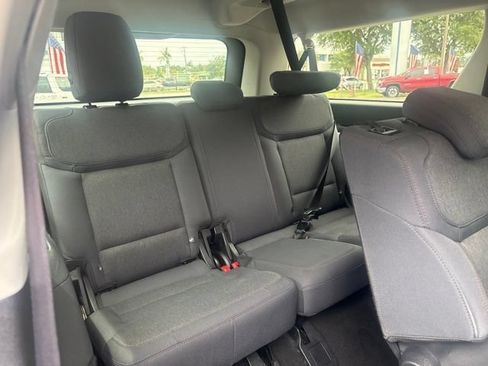 Used 2025 Ford Expedition Max Active RWD image 12