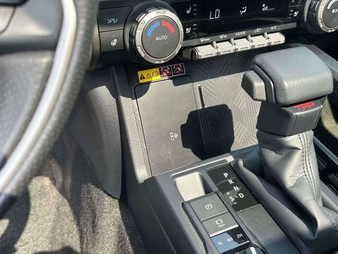 Used 2025 Toyota 4Runner TRD Off-Road Premium AWD/4WD image 31