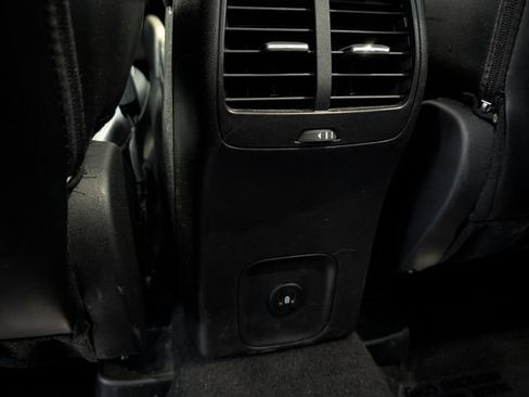Certified 2024 Ford Escape Platinum AWD/4WD image 28