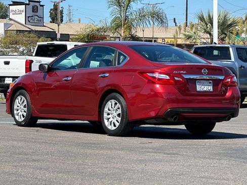 Used 2016 Nissan Altima 2.5 S w/ Power Driver Seat Package FWD image 3