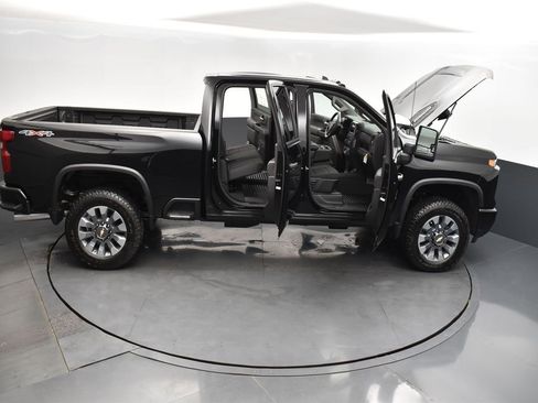 Used 2024 Chevrolet Silverado 2500 Custom w/ Custom Value Package image 51