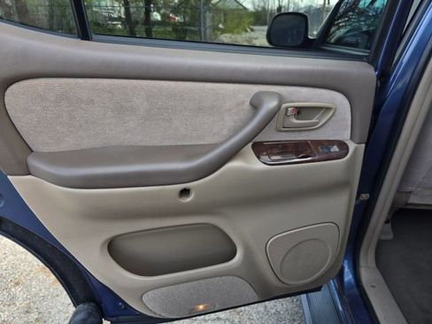 Used 2003 Toyota Sequoia SR5 image 13