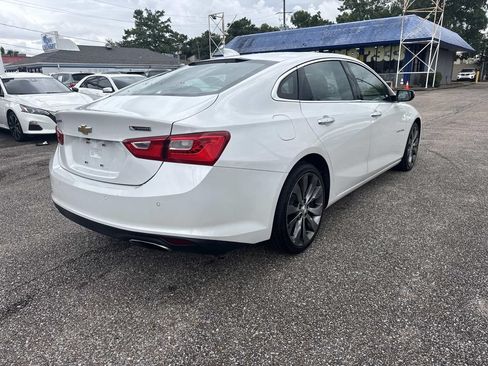 Used 2016 Chevrolet Malibu Premier w/ Driver Confidence Package FWD image 9