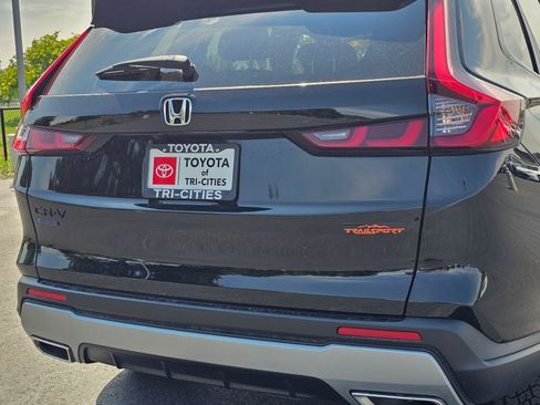 Used 2026 Honda CR-V TrailSport image 13