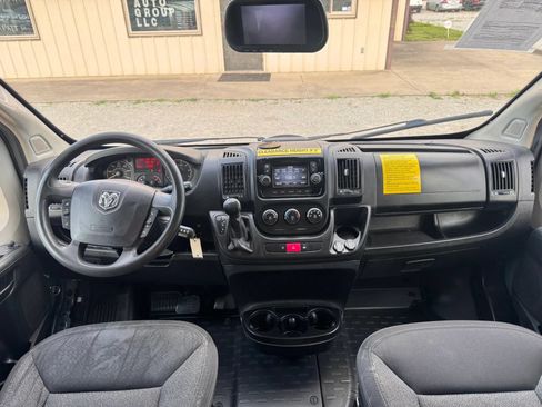 Used 2019 RAM ProMaster 2500 FWD image 3