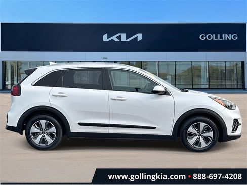 Certified 2020 Kia Niro LX image 2