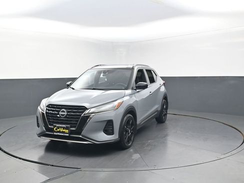 Used 2023 Nissan Kicks SR FWD image 5
