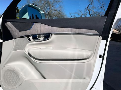 Used 2023 Volvo XC90 T8 Plus w/ Protection Package Premier image 27