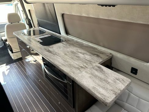 Used 2016 Mercedes-Benz Sprinter 3500 image 45