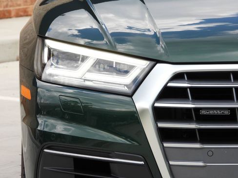 Used 2019 Audi Q5 2.0T Premium Plus w/ Premium Plus Package AWD/4WD image 35