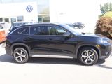 New 2025 Volkswagen Tiguan SE image 2