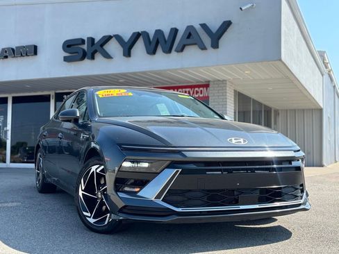 Used 2024 Hyundai Sonata SEL w/ Convenience Package image 1