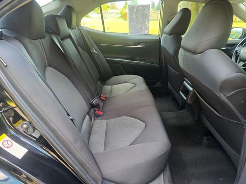 Used 2019 Toyota Camry LE FWD image 19