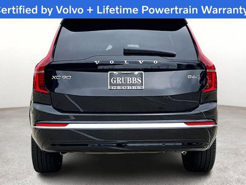 Certified 2025 Volvo XC90 B6 Plus image 6