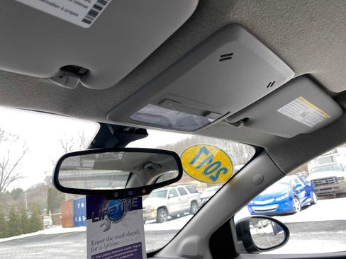 Used 2017 Chevrolet Sonic LT w/ Convenience Package image 22