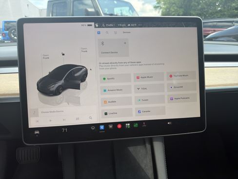 Used 2023 Tesla Model 3 Standard Range RWD image 25