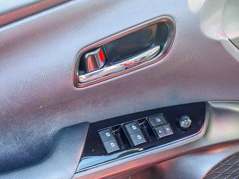 Used 2016 Toyota Prius Four w/ Advanced Technology Package image 22