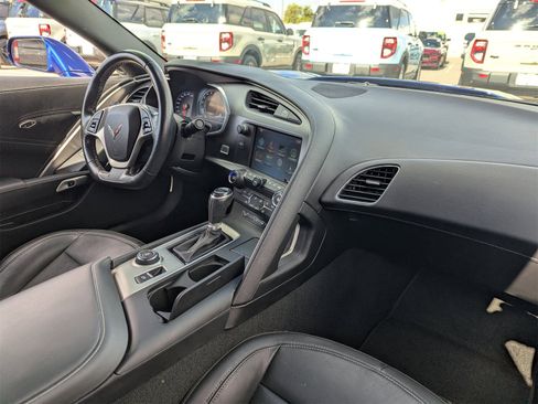 Used 2017 Chevrolet Corvette Stingray Coupe w/ 1LT image 12