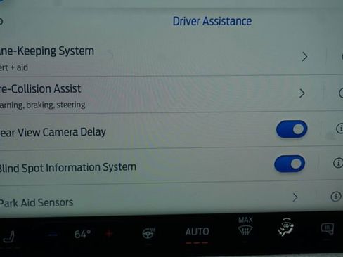 Certified 2025 Ford Maverick XLT w/ XLT Luxury Package AWD/4WD image 8