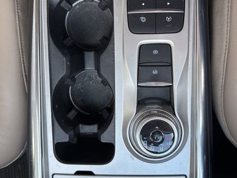 Used 2020 Ford Explorer Limited image 32