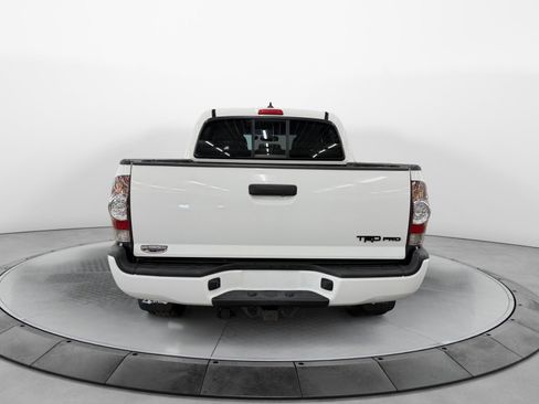 Used 2015 Toyota Tacoma TRD Pro image 6