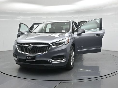 Used 2020 Buick Enclave Avenir w/ Avenir Technology Package FWD image 31