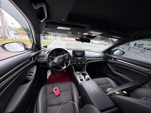 Used 2021 Honda Accord Sport image 8