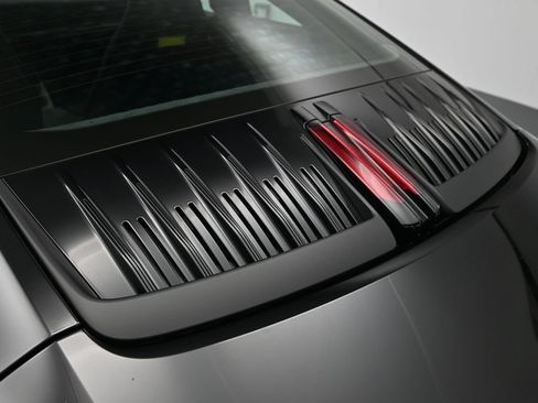 Certified 2026 Porsche 911 Carrera RWD image 28