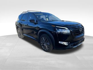 Used 2023 Nissan Pathfinder SL w/ SL Premium Package video 2