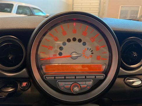 Used 2010 MINI Cooper Clubman Hardtop image 22