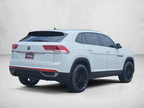 Used 2023 Volkswagen Atlas Cross Sport SE FWD image 8