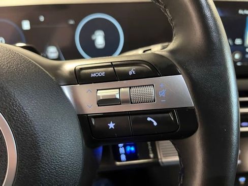 Used 2025 Hyundai Tucson Limited image 26