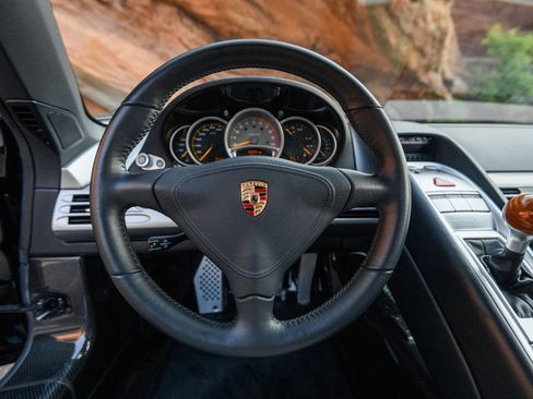 Used 2005 Porsche Carrera GT image 15