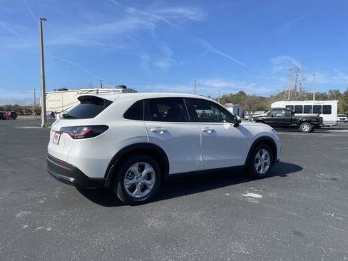 Certified 2025 Honda HR-V LX image 4