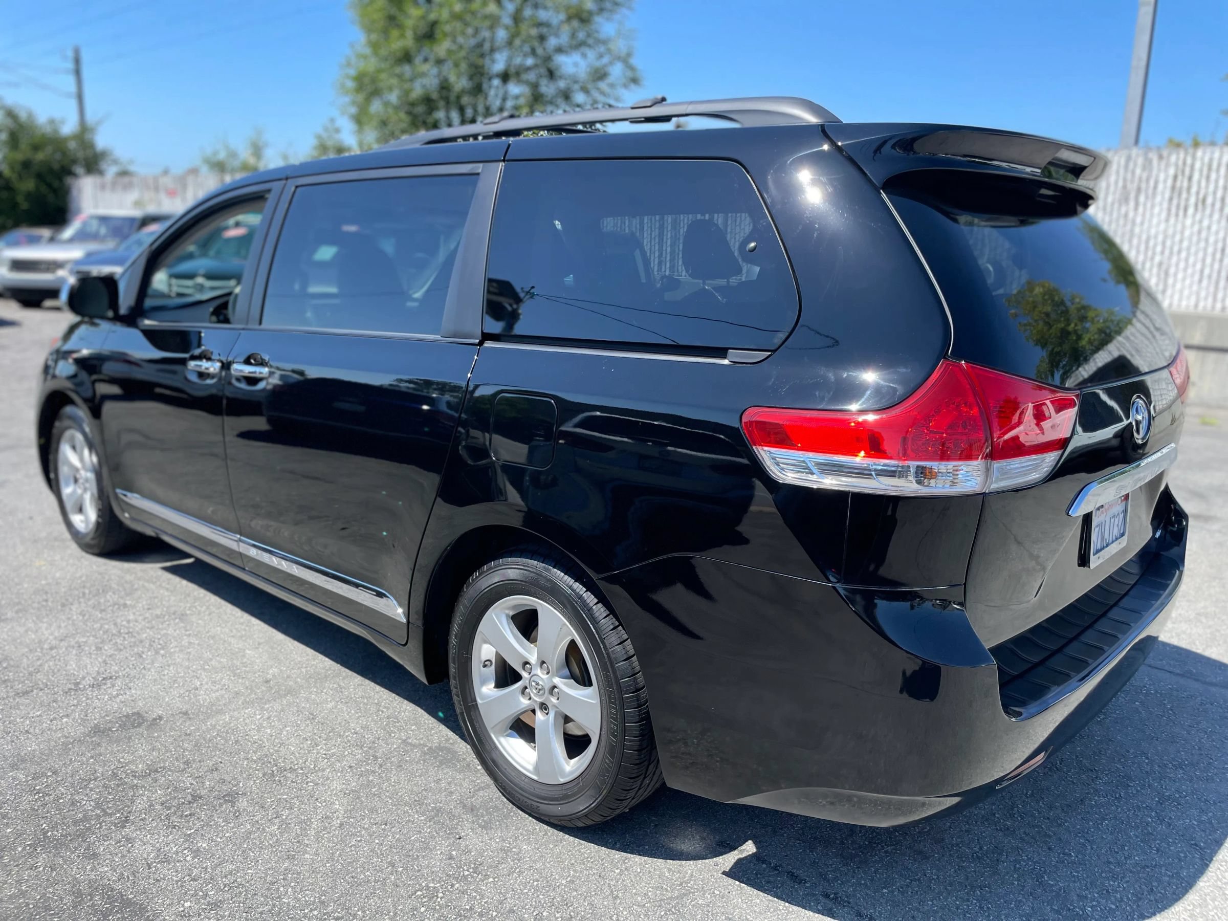 Used 2013 Toyota Sienna LE FWD image 5