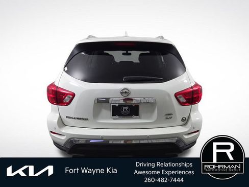Used 2019 Nissan Pathfinder SV AWD/4WD image 8