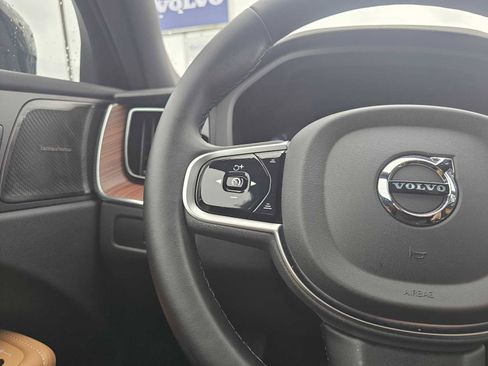 Certified 2025 Volvo XC60 T8 Ultra w/ Protection Package Premier AWD/4WD image 33