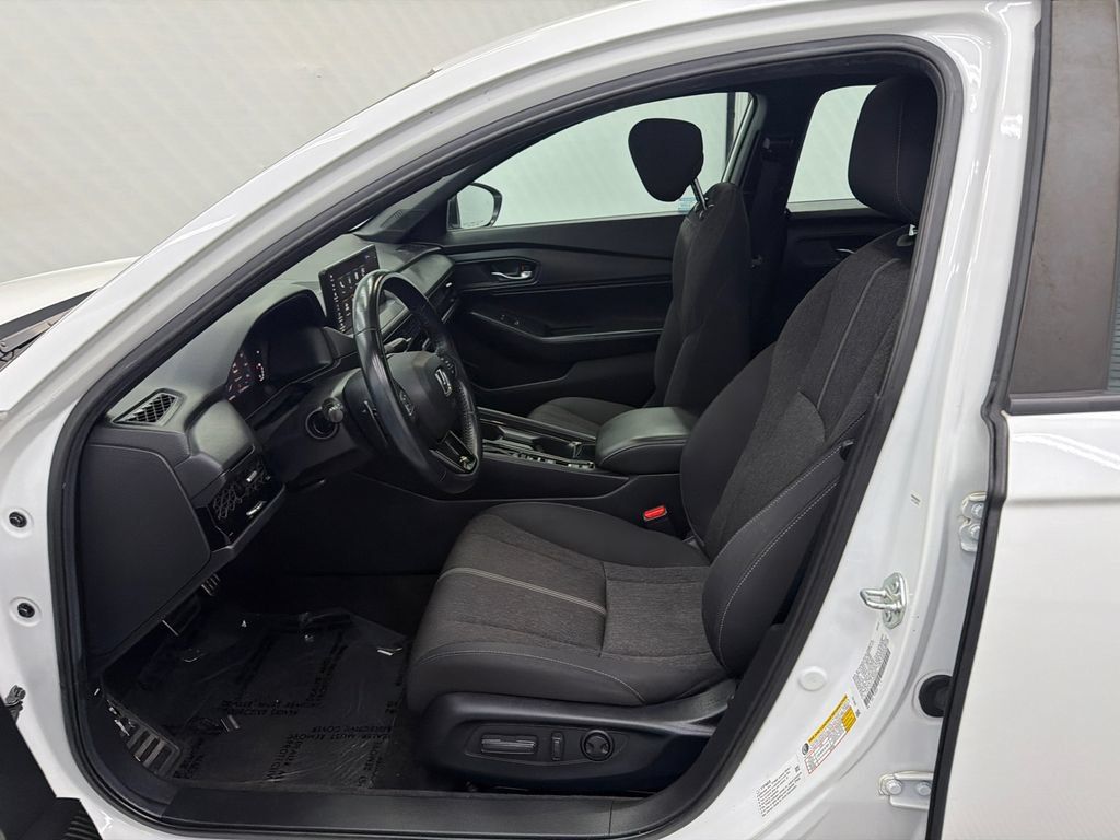Used 2023 Honda Accord Sport image 9