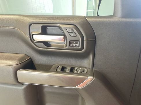 Used 2022 GMC Sierra 1500 AT4 w/ AT4 Premium Package AWD/4WD image 17